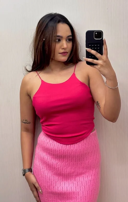 Kavya College going sexy call girl in Siliguri